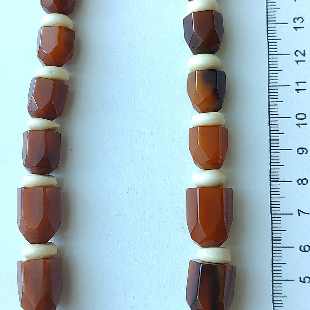 Vintage Amber Bakelite Necklace - Picture 2 of 6